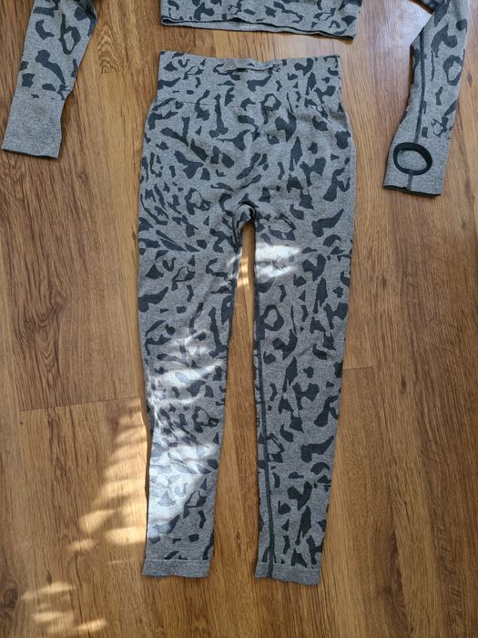 Shein нов дамски спортен комплект клин