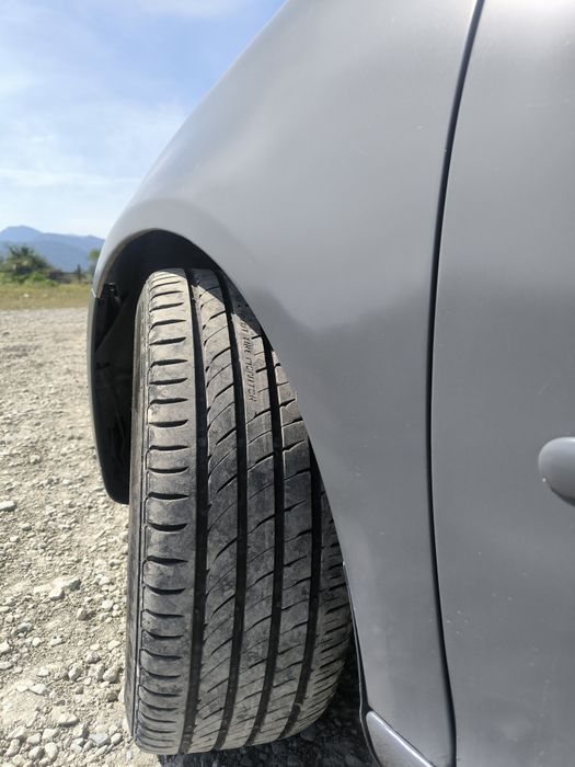 Vând Golf 5 2.0tdi 4x4