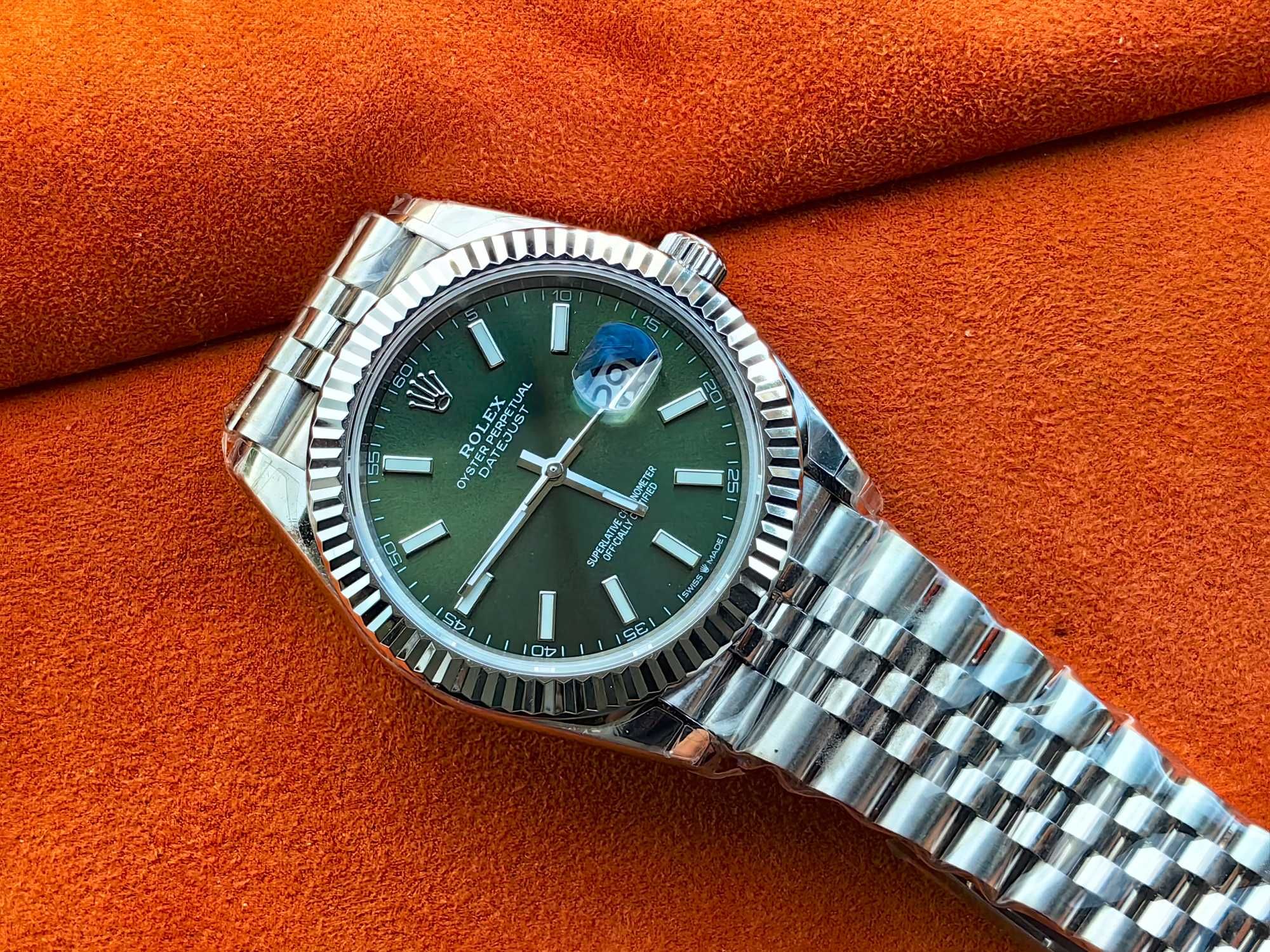 Rolex Datejust 41mm, механизъм с 2 секунди отлконение