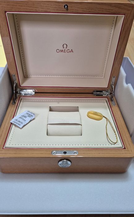 Cutie ceas Omega Premium cu toate acte + punga