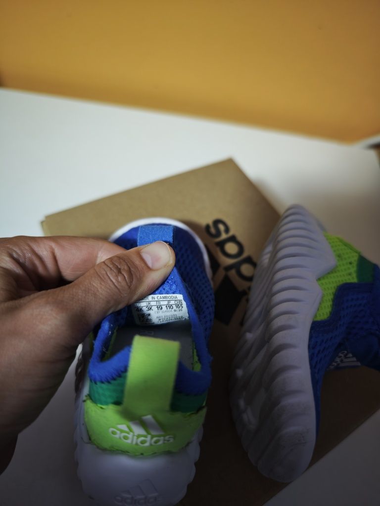 Детски маратонки Adidas 19