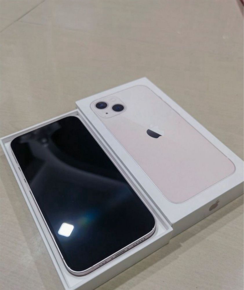 Iphone 13 розового цвета