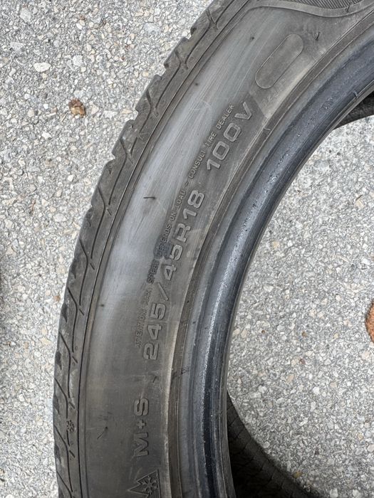 Зимни гуми 245/45 R18 100V XL – перфектни, 4 броя, Плевен