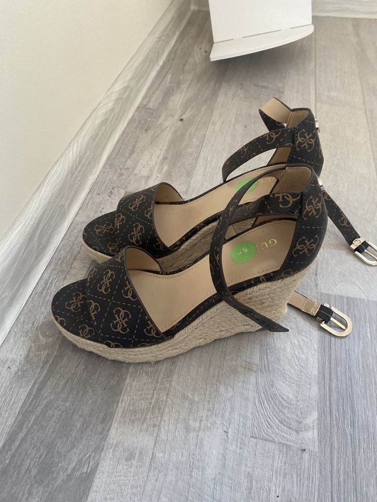 Сандали guess 39