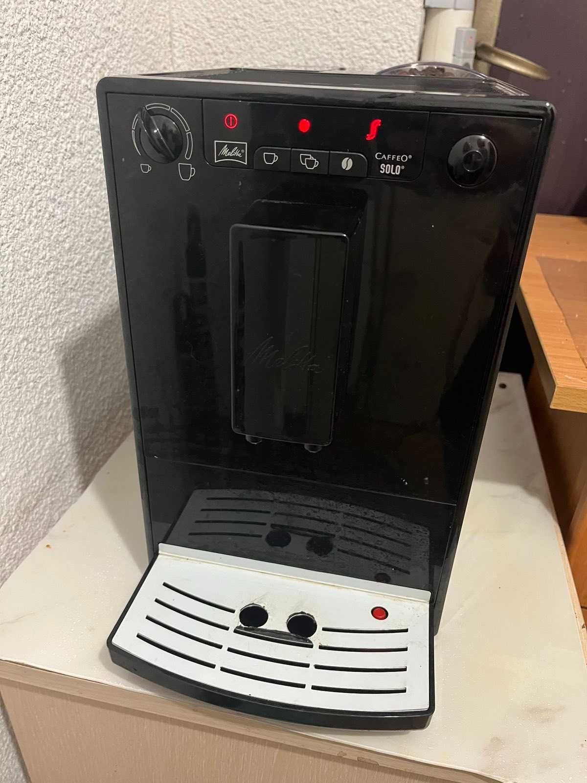 Продавам автоматична кафемашина Melitta Caffeo Solo
