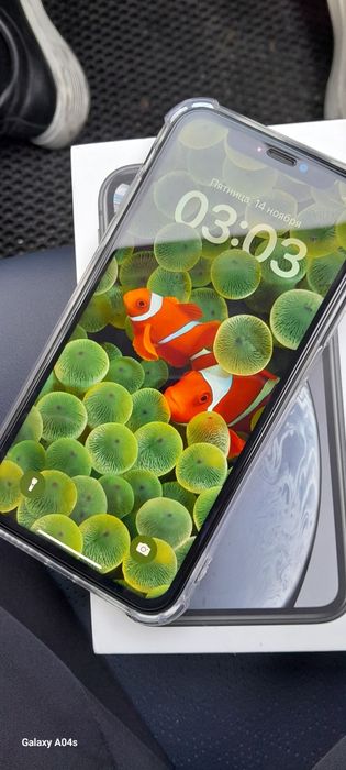 Продам iPhone Xr айфон хр