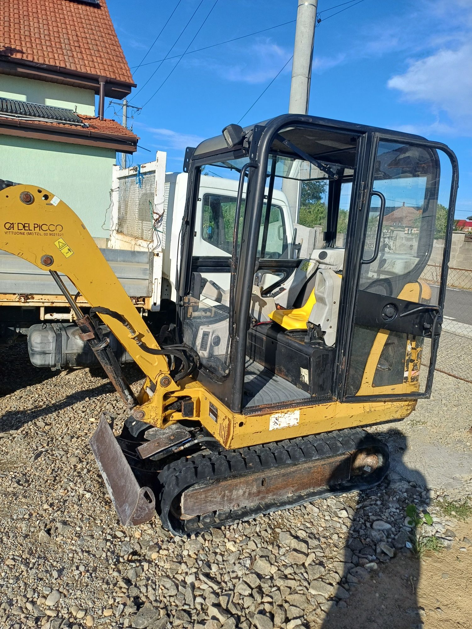 Miniexcavator caterpilar
