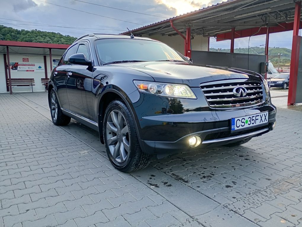 SUV Infiniti FX35 AWD