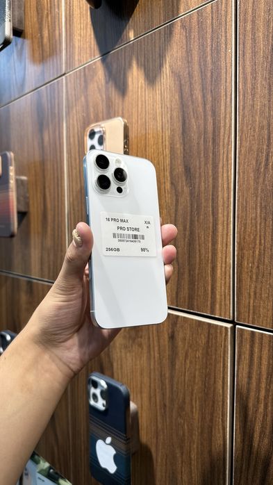 iphone 16 pro max 256gb 98% Naxt va Nasiya savdo