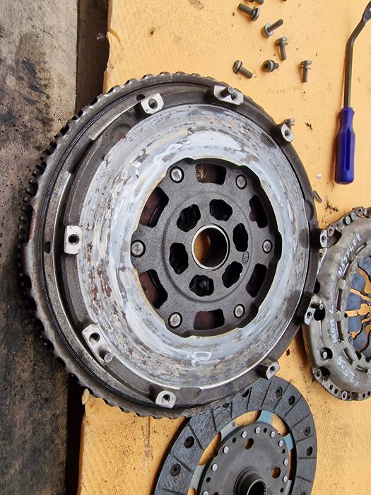 Kit ambreaiaj volanta masa dubla 1.2 tce H5FF408 Renault megane 4