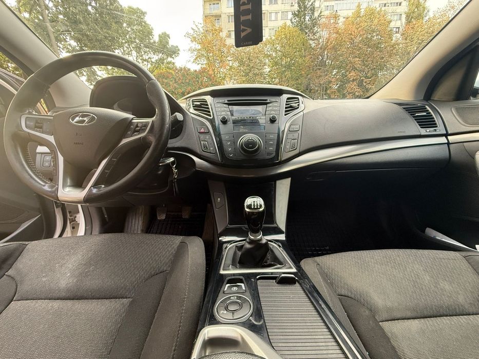 Vând Hyundai i40