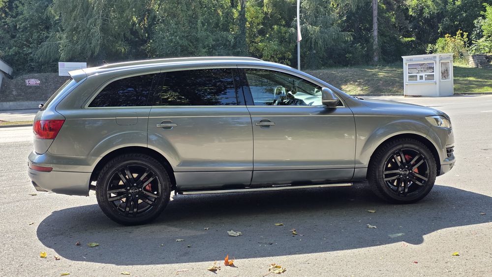 Ауди Q7 3. 0TDI  quattro S-LINE