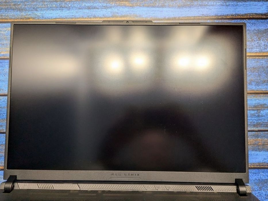 Asus Rog Strix g18, 14900hx, 4090, 32gb, 2tb