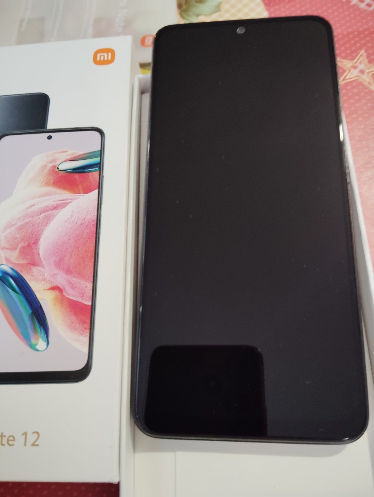 Продавам Redmi note 12