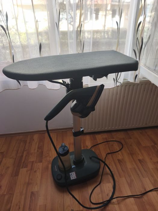 Statie de calcat cu aburi + masa Philips