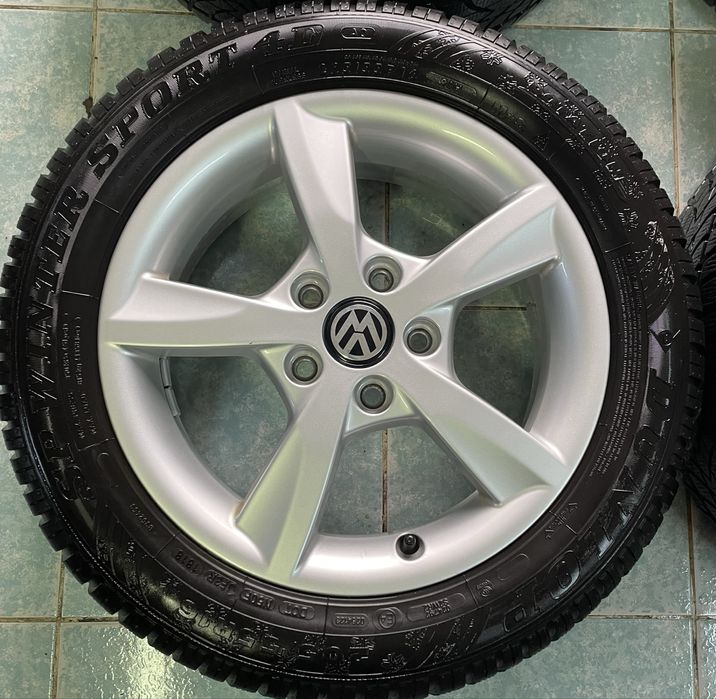 Jante aliaj R16 originale VW Golf Passat 205/55/16 Dunlop iarna