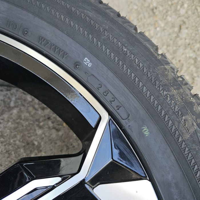 Roti noi de iarna Audi Q8 R21