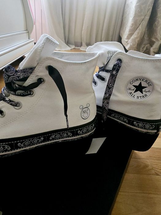 Converse × Miley Cyrus Smiley