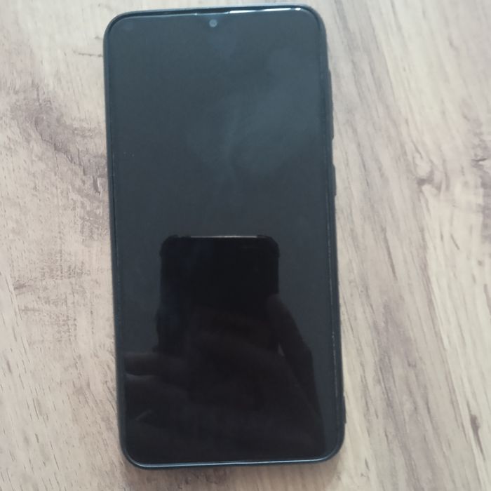 Продаю/обмениваю Samsung A10