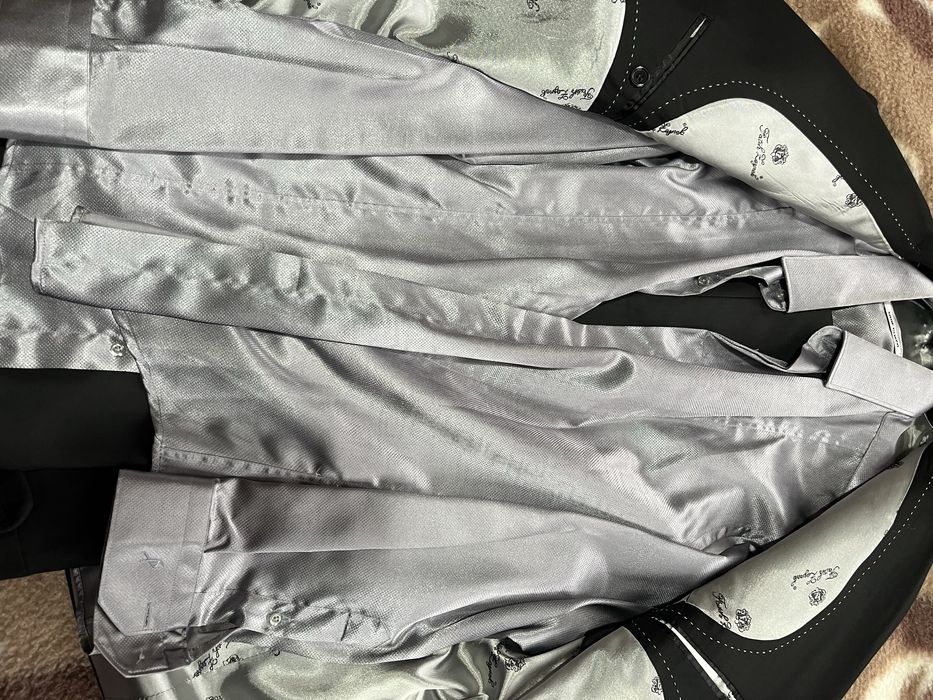 Костюм за абитуриенти