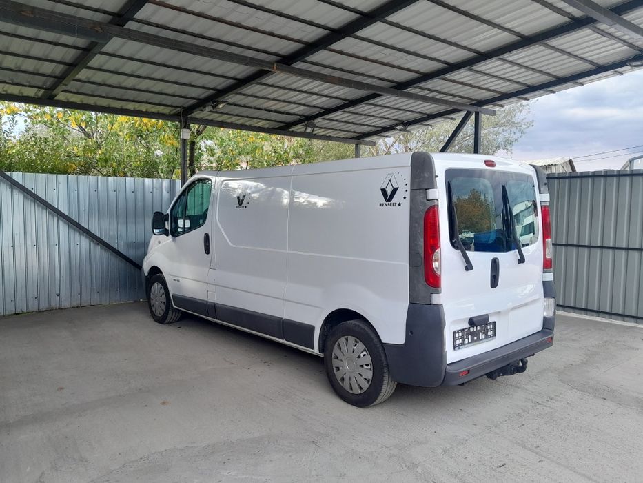 Renault Trafic Modelul Lung