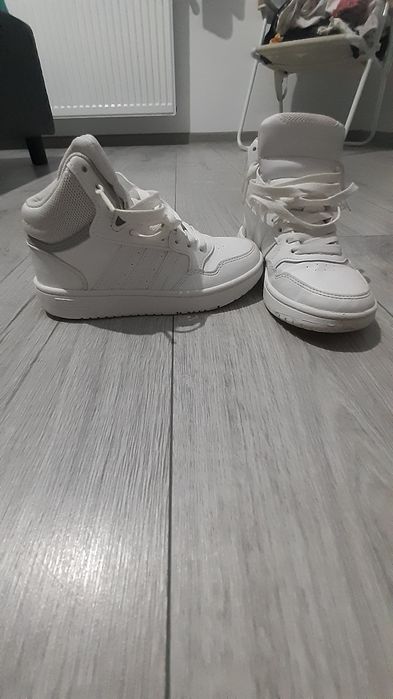 Adidasi Adidas marimea 31