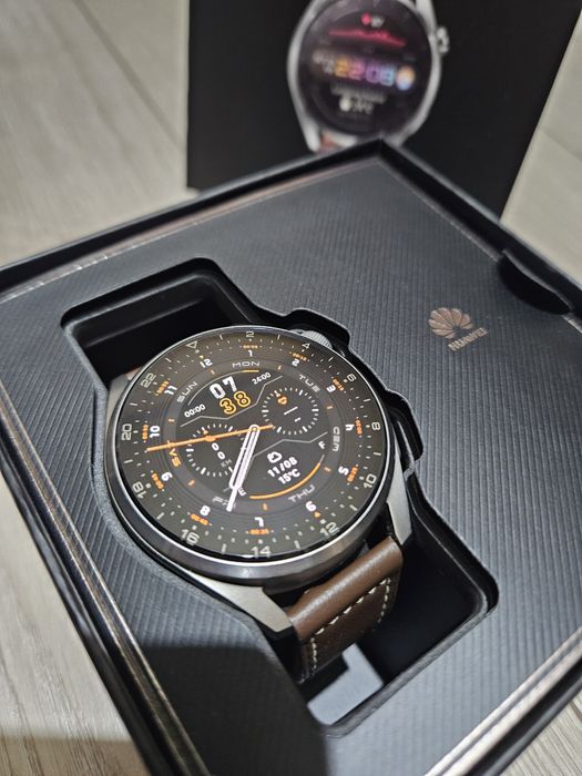 Huawei Watch 3 Pro + МНОГО аксесоари