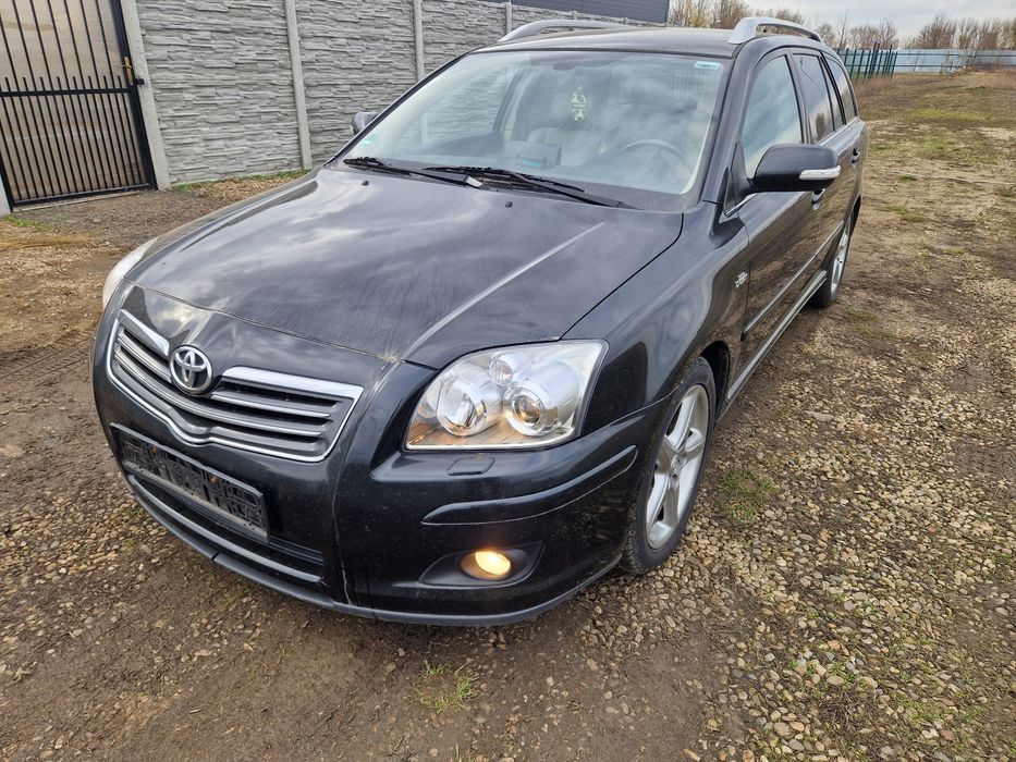 Dezmembrez Toyota Avensis T25 2.2 Dcat 177 cp