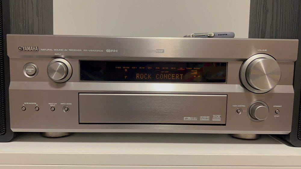 Amplificator Yamaha 120 watts RMS x 7 channels (8 ohms), RX-V2400