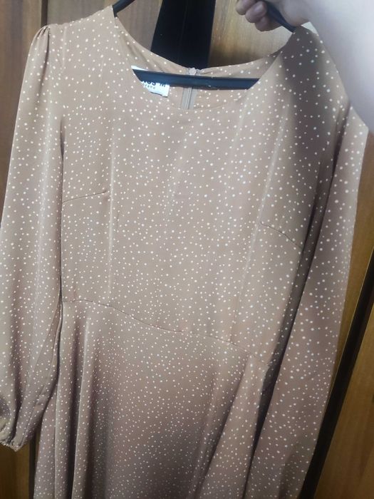 продам платья бу за 4000 тенге размер 44-46.