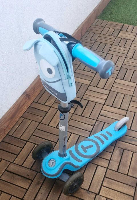 Trotinetă Scooter cu roți care luminează T3 Blue SmarTrike
