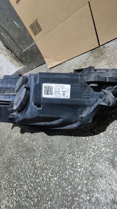 Far stanga / dreapta Golf 7 original Valeo