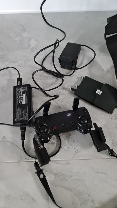 Vând Drona DJI Mavic Air