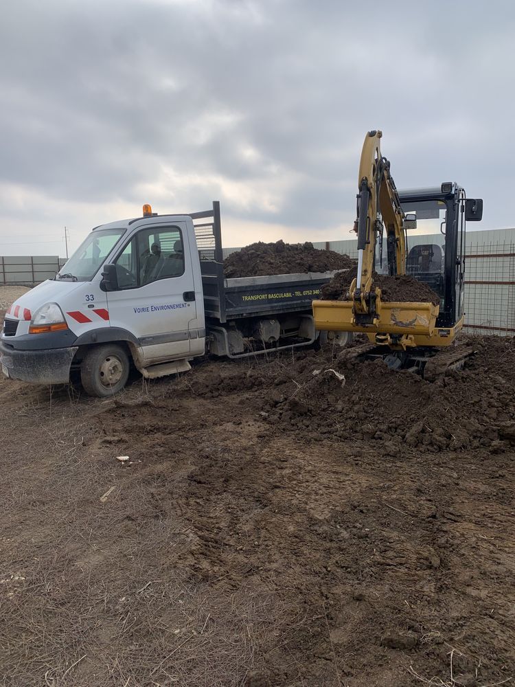 Inchiriez miniexcavator,montaj fosa,sapat,nivelat,canalizari,etc,