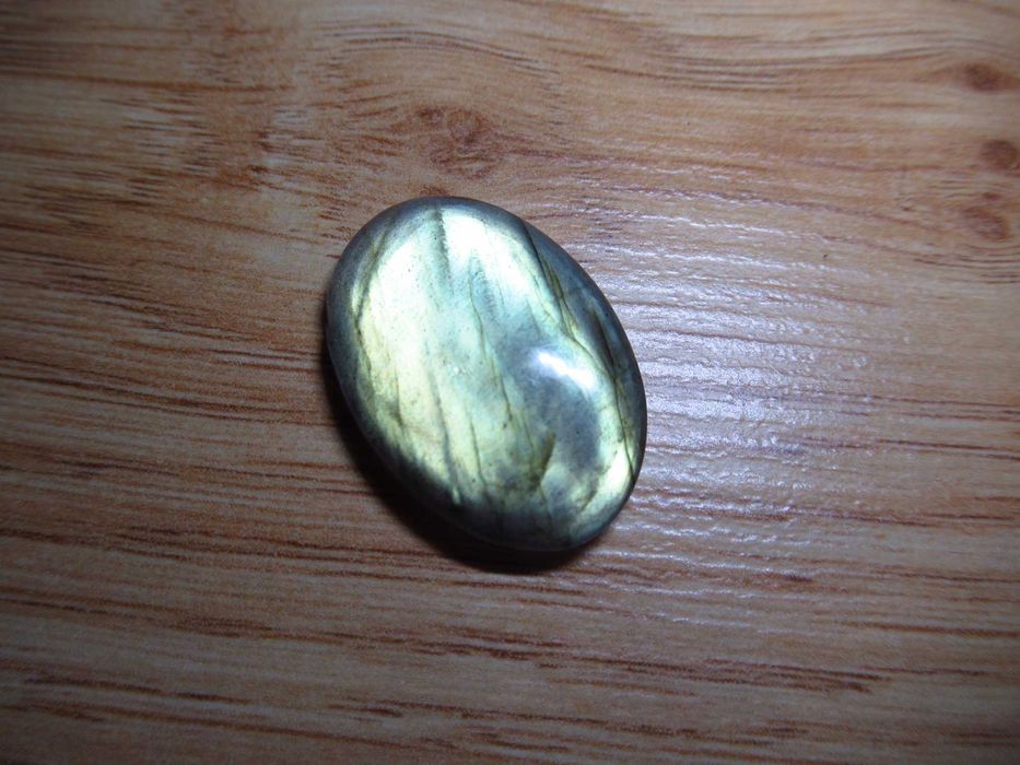 Естествени Сапфири и Сини Лабрадорити,Кианити