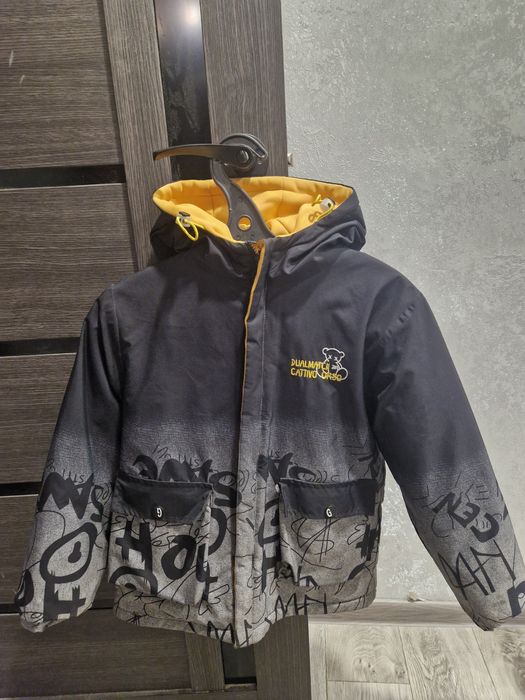 Продам куртку для мальчика