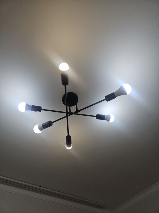 Продам люстры 6 ламп