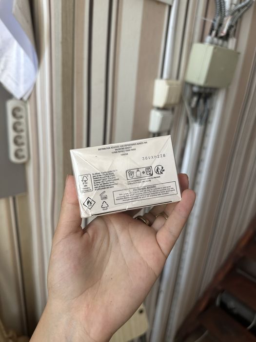 Valentino uomo born in roma ivory