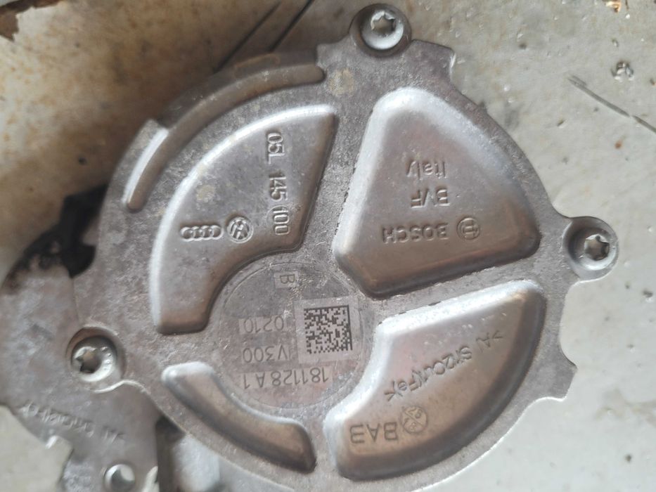 Pompa vacuum Audi A6 C8 2019 2.0 tdi 05L145100B