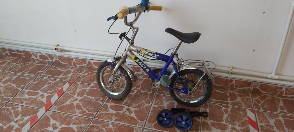 Bicicleta baietei 3-6 ani