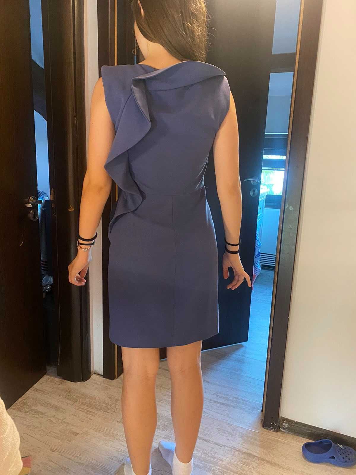 Стилна синя рокля