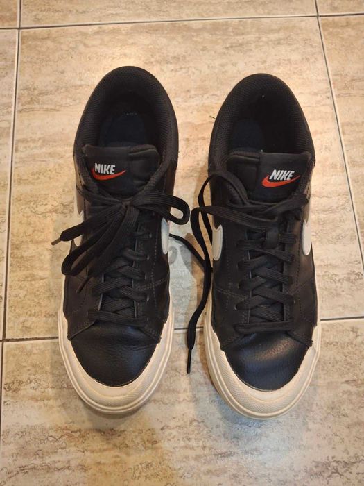 Маратонки Nike  39 номер