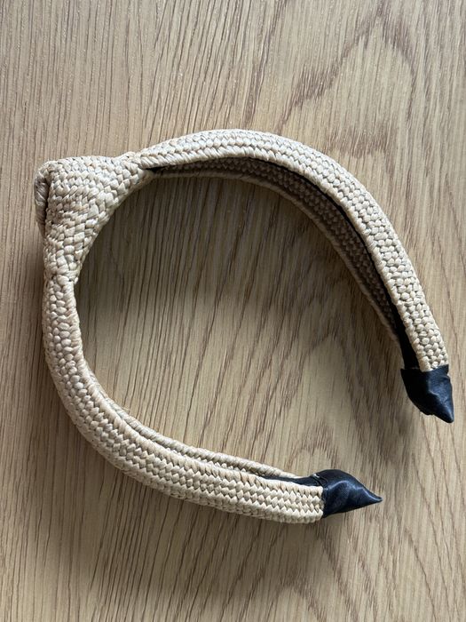 Benita par model impletit