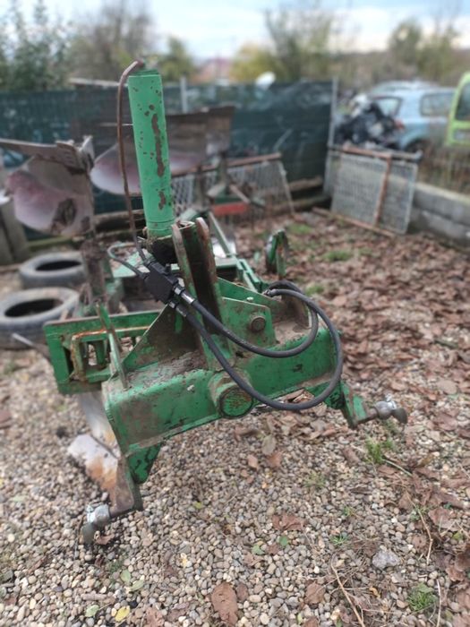 Vând plug reversibil Gassner