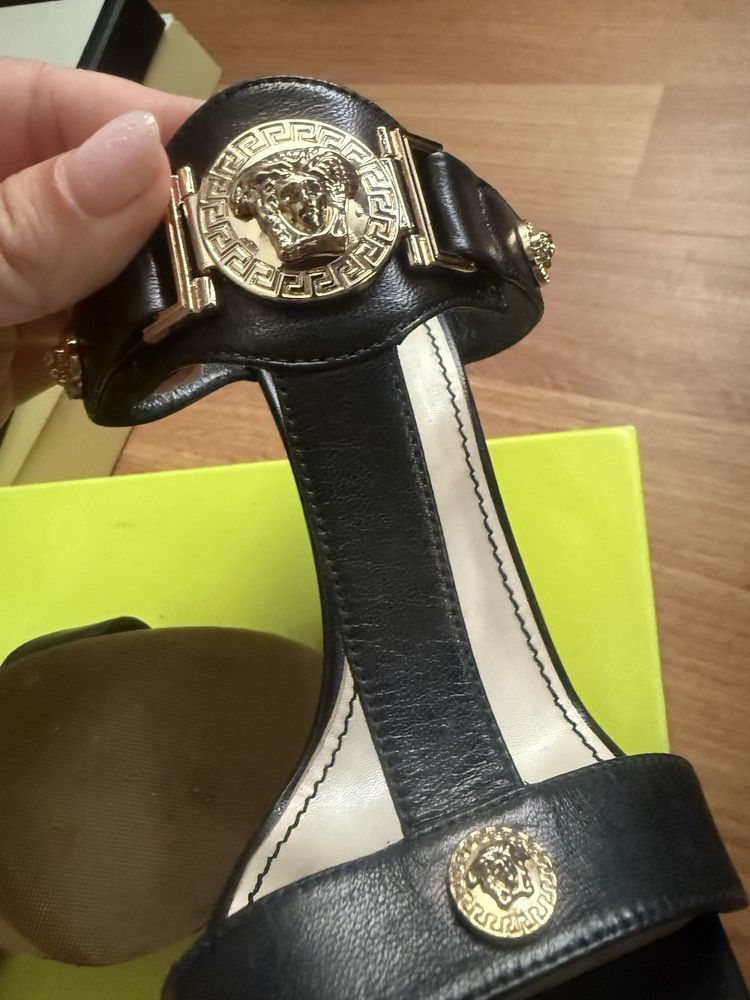 Разпродажба лични обувки 38 Casadei versace liljo