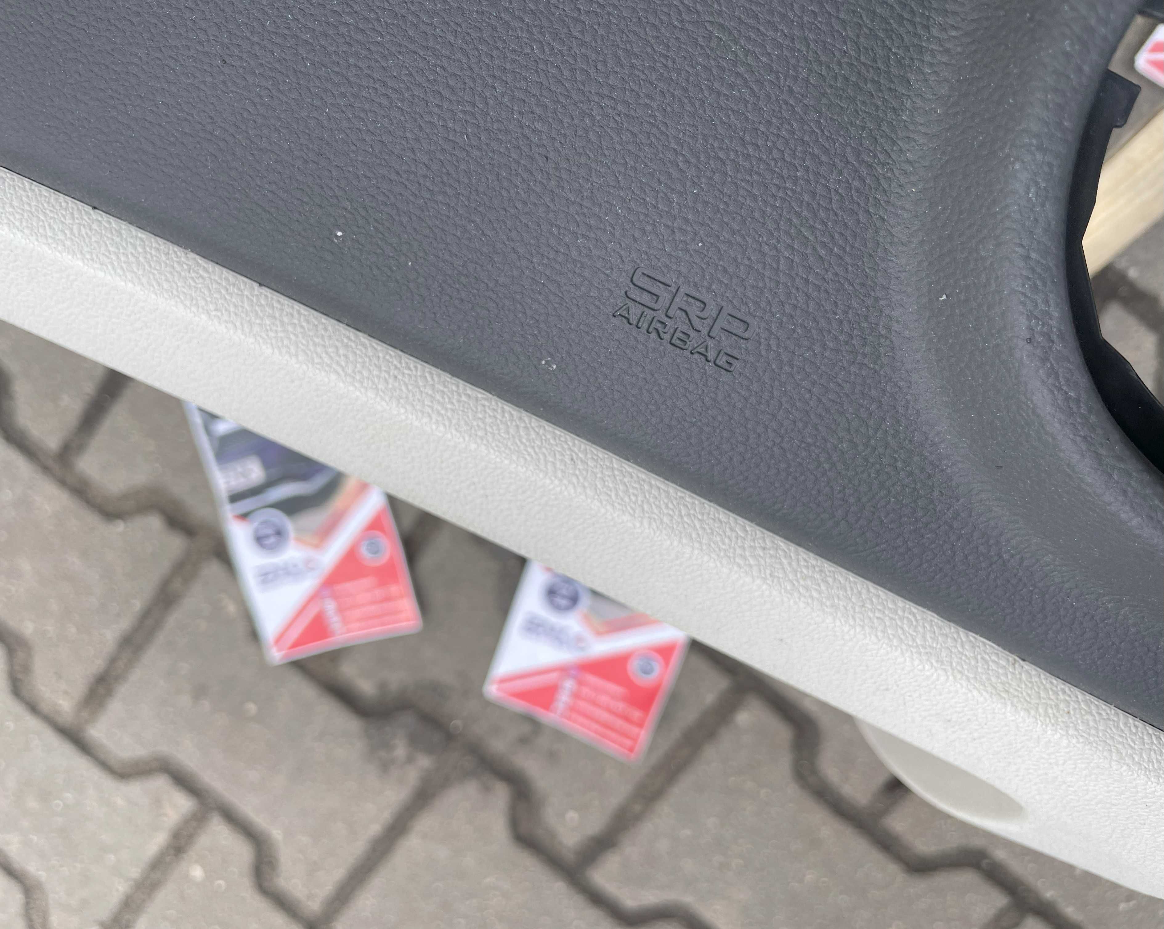 Renault Captur - plansa de bord - 2 culori bej / negru - kit airbag
