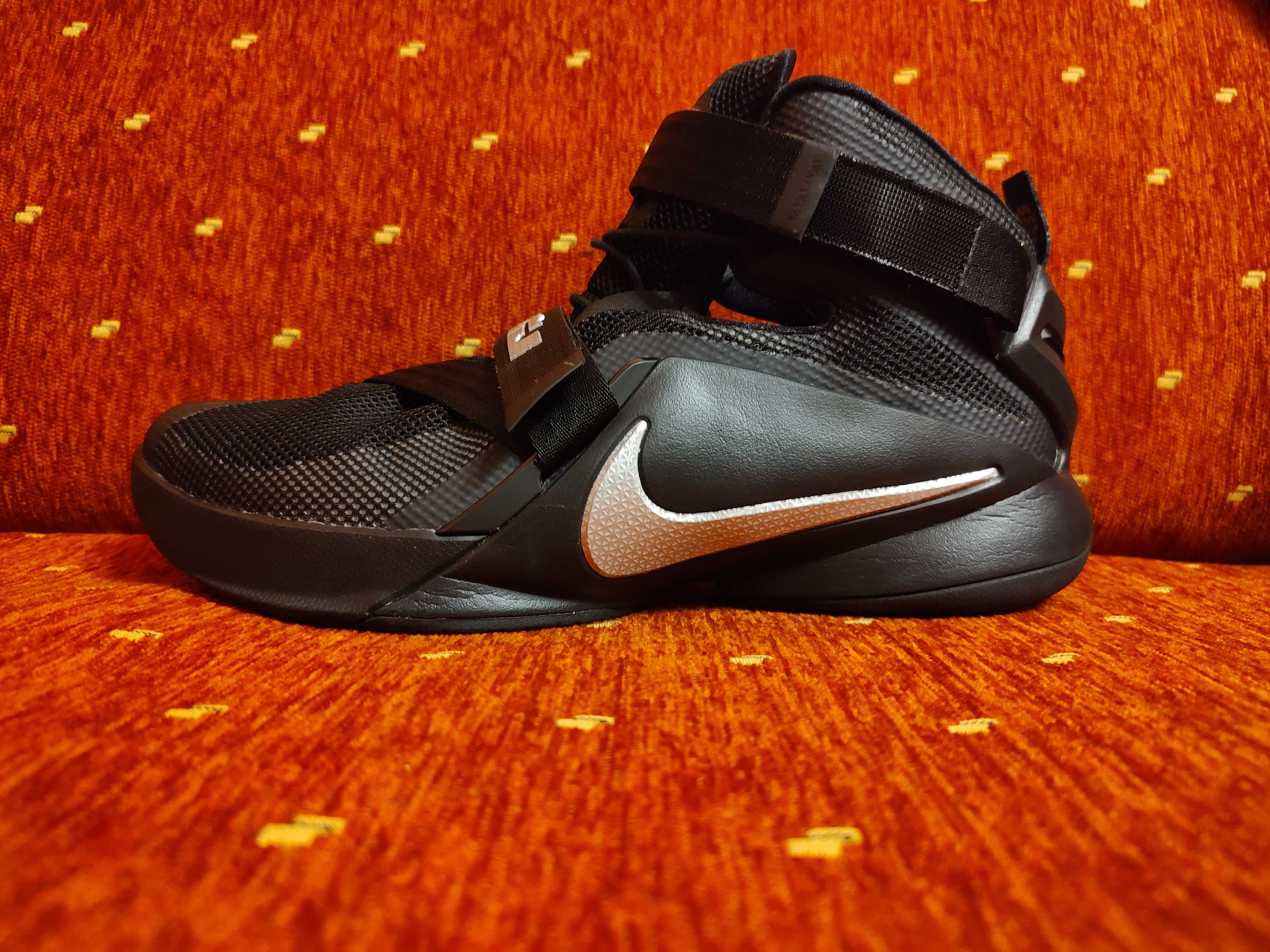 Nike- Lebron Soldier 9