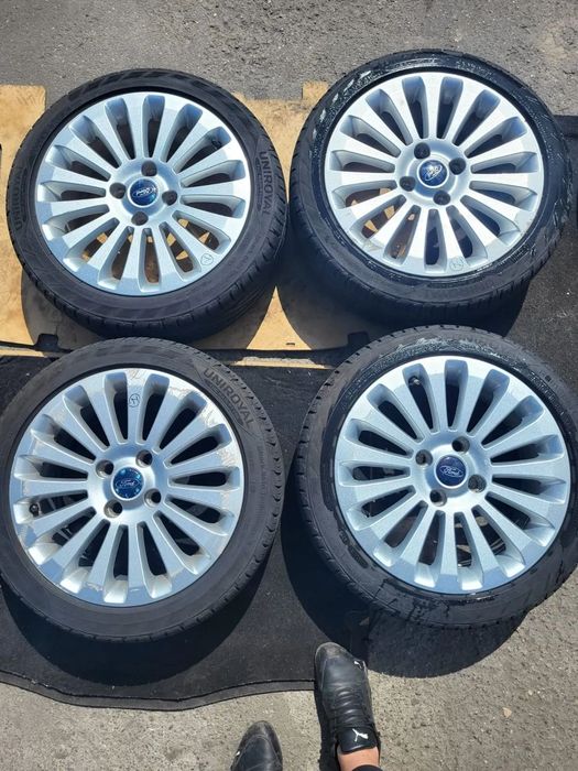 Vindem Jante aliaj Ford Fiesta 195/45R16