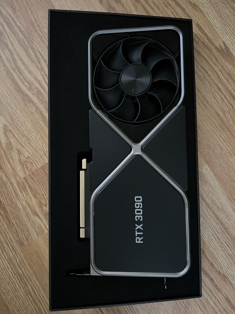 Nvidia GE force RtX 3090,funders Edition 24G