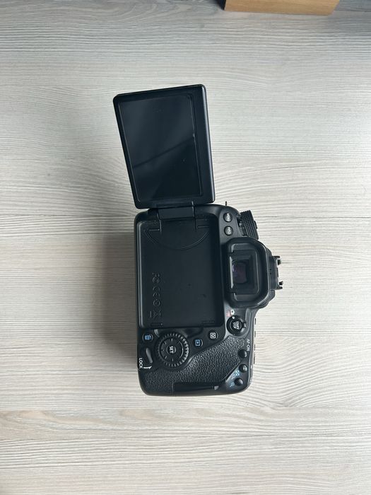 Canon EOS 80D stare excelentă - body